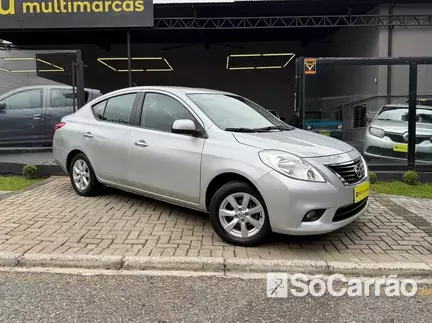 Nissan VERSA FLEX SL 1.6 16V na cor Prata em Curitiba / PR - 6677492