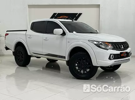 Mitsubishi L-200 CD R-III 4X4 2.5 TB-IC na cor Branca em Ponta Grossa / PR - 6734438