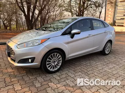 Ford NEW FIESTA SEDAN TITANIUM PLUS 1.6 16V 125CV P.SHIFT na cor Prata em Ribeirão Preto / SP - 6759229