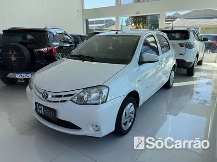 Toyota ETIOS HATCH X 1.3 16V na cor Branca em Curitiba / PR - 6879038