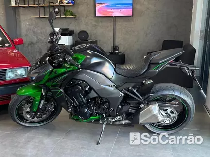 Kawasaki Z 1000 na cor Cinza em São José dos Pinhais / PR - 6926209