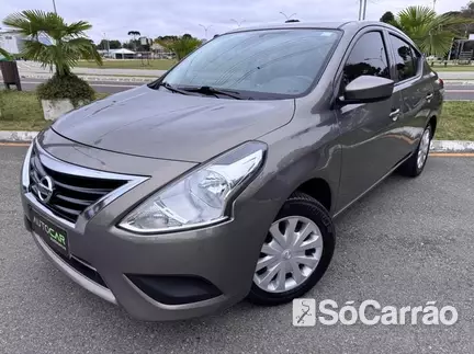 Nissan VERSA SV 1.6 16V FLEXSTART na cor Cinza em Araucária / PR - 6951395