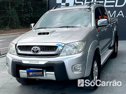 Toyota HILUX CD SRV 4X4 3.0 TB-IC 16V MT na cor Prata em Joinville / SC - 6747787
