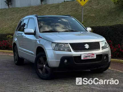 Suzuki GRAND VITARA 2.0 16V 4X2 / 4X4 5P MEC na cor Prata em Joinville / SC - 6924231