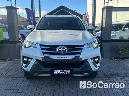 Toyota HILUX SW4 SRX 4X4 2.8 TB 5LUG AT na cor Branca em Campina Grande do Sul / PR - 6763157