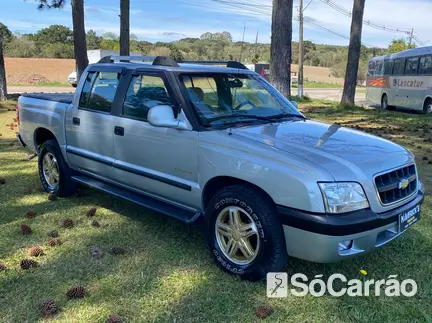 Chevrolet S10 CD EXECUTIVE 4X4 2.8 TB-IC na cor Prata em Agudos do Sul / PR - 6928680