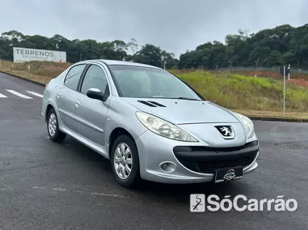 Peugeot 207 SEDAN PASSION XR SPORT 1.4 8V na cor Prata em Joinville / SC - 6746937