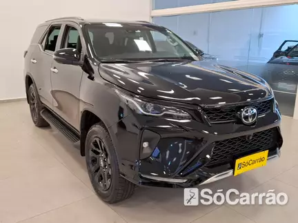 Toyota SW4 SRX PLATINUM 4X4 2.8 TB 7LUG AT6 na cor Preta em Curitiba / PR - 6734107