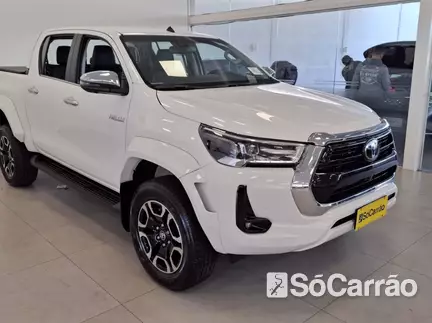 Toyota HILUX CD SRX PLUS 4X4 2.8 TB AT6 na cor Branca em Curitiba / PR - 6744753