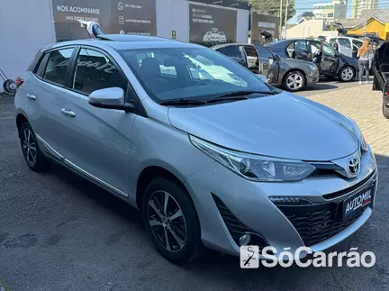 Toyota YARIS HATCH YARIS HATCH XLS 1.5 CVT na cor Prata em São José dos Pinhais / PR - 6781772