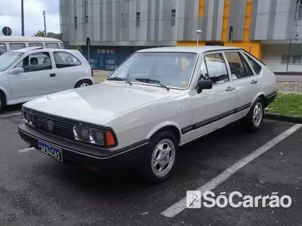 Volkswagen PASSAT LSE 1.6 na cor Branca em Curitiba / PR - 6715584