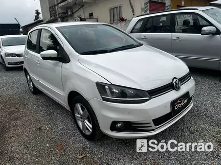 Volkswagen FOX COMFORTLINE 1.6 8V na cor Branca em Joinville / SC - 6744276