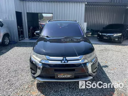 Mitsubishi OUTLANDER 4X4 2.2 TB-IC AT na cor Preta em Joinville / SC - 6933925