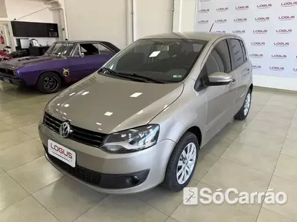 Volkswagen FOX (TREND) G2 1.6 8V IMOTION na cor Prata em Curitiba / PR - 6934127