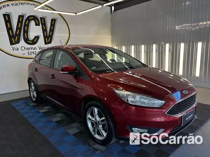 Ford FOCUS HATCH 1.6L na cor Vermelha em Campo Largo / PR - 6804069