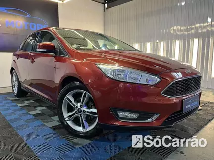 Ford FOCUS HATCH 1.6L na cor Vermelha em Campo Largo / PR - 6804069