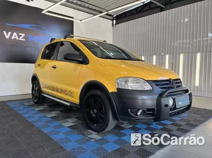 Volkswagen CROSSFOX 1.6 16V MSI na cor Amarela em Campo Largo / PR - 6951185