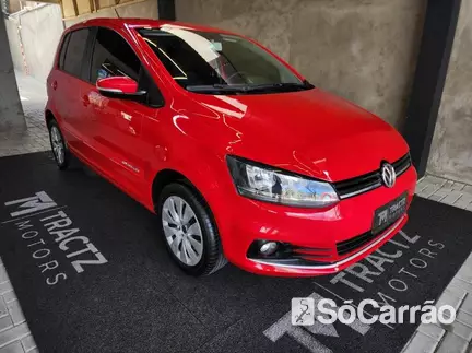 Volkswagen FOX COMFORTLINE 1.0 8V na cor Vermelha em Curitiba / PR - 6939405