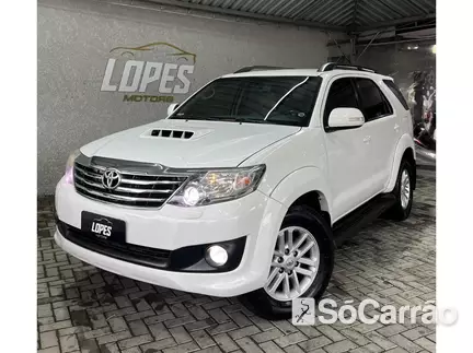 Toyota HILUX SW4 SRV 4X4 4.0 V6 AT na cor Branca em Joinville / SC - 6886787