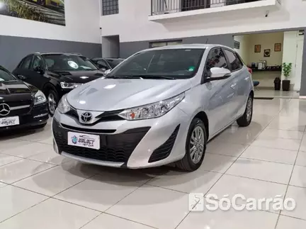 Toyota YARIS HATCH XL PLUS CONNECT 1.5 16V CVT na cor Prata em Campinas / SP - 6860886