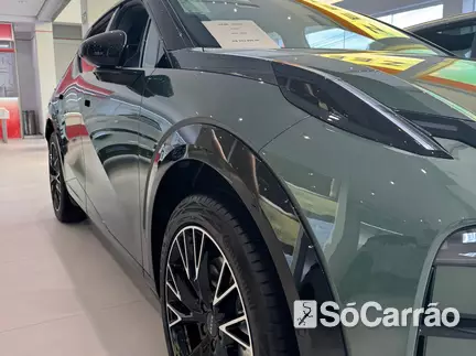 Zeekr X FLAGSHIP AWD AT na cor Verde em Curitiba / PR - 6945696