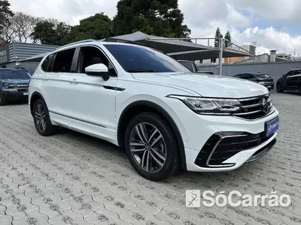 Volkswagen TIGUAN ALLSPACE R-LINE(TETO PANORAMICO) 2.0 TSI AT na cor Branca em Curitiba / PR - 6978912