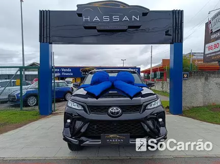 Toyota HILUX SW4 SRX DIAMOND 4X4 2.8 TB AT na cor Preta em Curitiba / PR - 6978558
