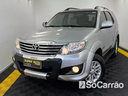Toyota HILUX SW4 SR 4X2 2.7 16V 7LUG AT na cor Prata em Blumenau / SC - 6821223