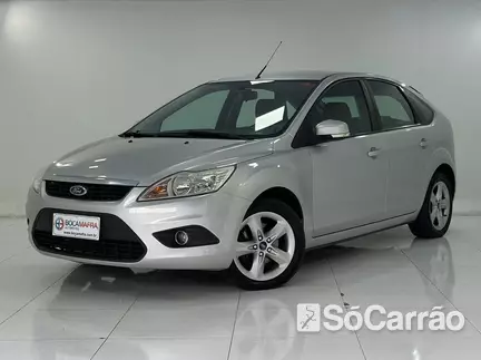 Ford FOCUS HATCH 1.6L na cor Prata em Brusque / SC - 6722443