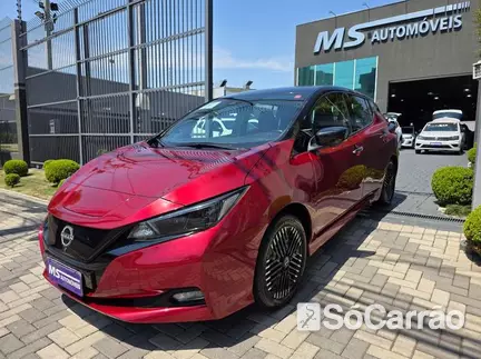 Nissan LEAF 40 KWH na cor Vermelha em Curitiba / PR - 6932905