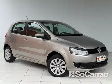 Volkswagen FOX (BLACKFOX I-TREND) G2 1.0 TEC 8V na cor Prata em Campo Largo / PR - 6800891