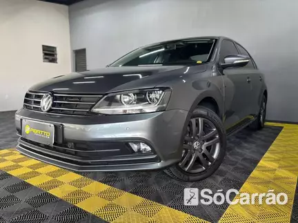 Volkswagen JETTA COMFORTLINE 1.4 TSI TIP na cor Cinza em Campo Largo / PR - 6878602