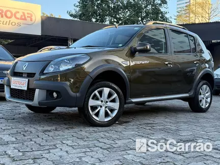 Renault SANDERO STEPWAY 1.6 8V HIPOWER na cor Verde em Blumenau / SC - 6814839