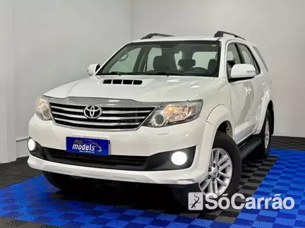 Toyota HILUX SW4 SRV 4X4 3.0 TB-IC 16V AT na cor Branca em Curitiba / PR - 6756970