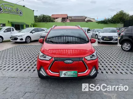 JAC IEV 20 ELETRICO na cor Vermelha em Curitiba / PR - 6546273