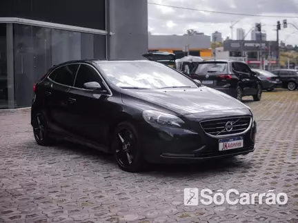 Volvo V40 HATCH DYNAMIC T4 2.0 TB AT na cor Preta em Curitiba / PR - 6429352