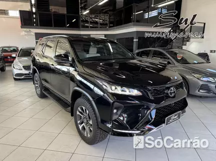 Toyota HILUX SW4 DIAMOND 4X4 2.8 TB 7LUG AT6 na cor Preta em Ponta Grossa / PR - 6670076