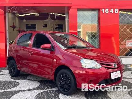 Toyota ETIOS HATCH X 1.3 16V na cor Vermelha em Ponta Grossa / PR - 6781403