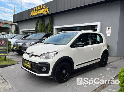 Volkswagen CROSS UP! 1.0 12V na cor Branca em Sombrio / SC - 6575570
