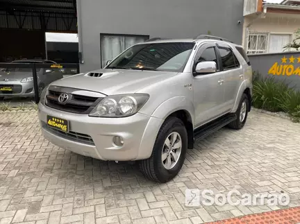 Toyota HILUX SW4 4X4 3.0 TB na cor Prata em Sombrio / SC - 6799956