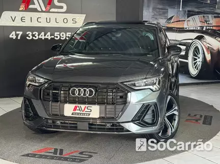 Audi Q3 PERFORMANCE BLACK QUATTRO 2.0 TIPTRONIC na cor Cinza em Itajaí / SC - 6787089