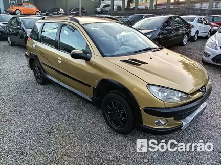 Peugeot 206 SW ESCAPADE 1.6 16V na cor Dourada em Curitiba / PR - 6657907
