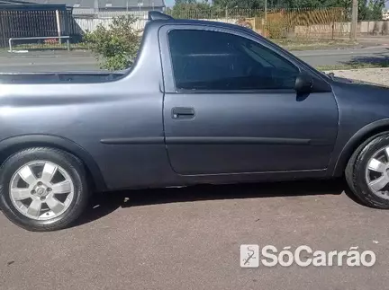 Chevrolet CORSA PICK-UP CORSA PICK-UP CS GL 4X2 1.6 MPFI na cor Cinza em Curitiba / PR - 6704608