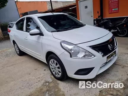 Nissan VERSA FLEX 1.0 12V na cor Branca em Curitiba / PR - 6592621