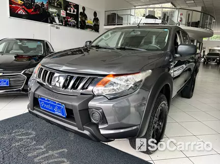 Mitsubishi L-200 CD TRITON OUTDOOR GLS 4X4 2.4 TB AT na cor Cinza em Curitiba / PR - 6472986