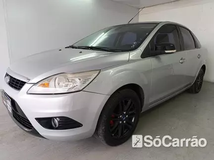 Ford FOCUS SEDAN 2.0 16V AT na cor Prata no Porto Alegre / RS - 6764893