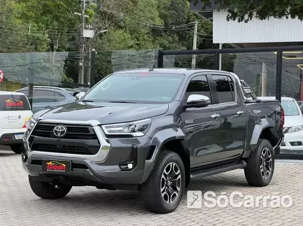 Toyota HILUX CD SRX PLUS 4X4 2.8 TB AT6 na cor Cinza em Curitiba / PR - 6969920