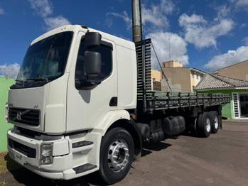 Volvo VM-260 6X2R 3e