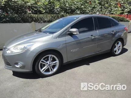 Ford NEW FOCUS SEDAN SE 2.0 16V P.SHIFT FLEXONE na cor Cinza em Curitiba / PR - 6393017