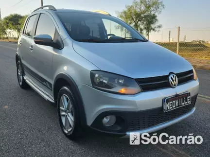 Volkswagen CROSSFOX 1.6 8V na cor Prata em Curitiba / PR - 6029757